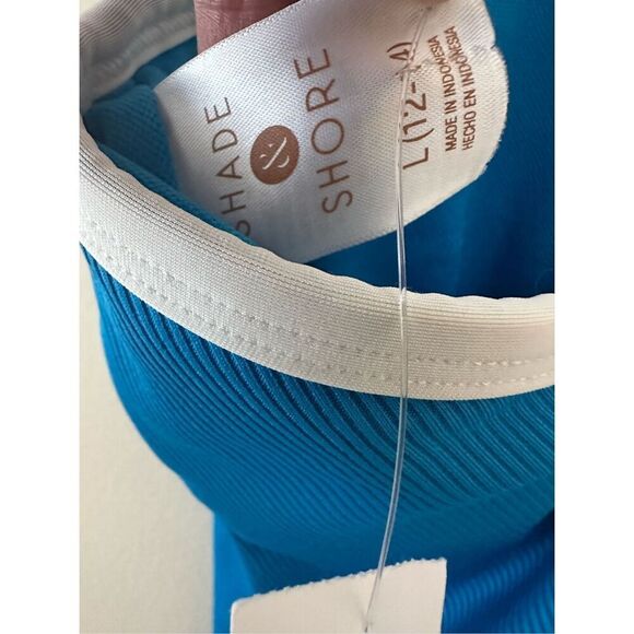 Shade and Shore Blue and White Ribbed Strappy Back Swimsuit Size Large - Picture 6 of 7